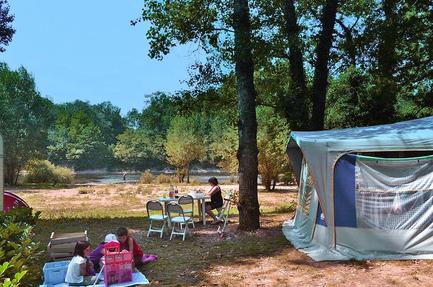 Camping Les Chalets sur la Dordogne