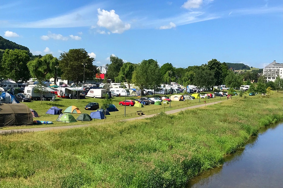 Zelten auf dem Campingplatz: 7 Tipps für die Auswahl Ihres Zeltplatzes