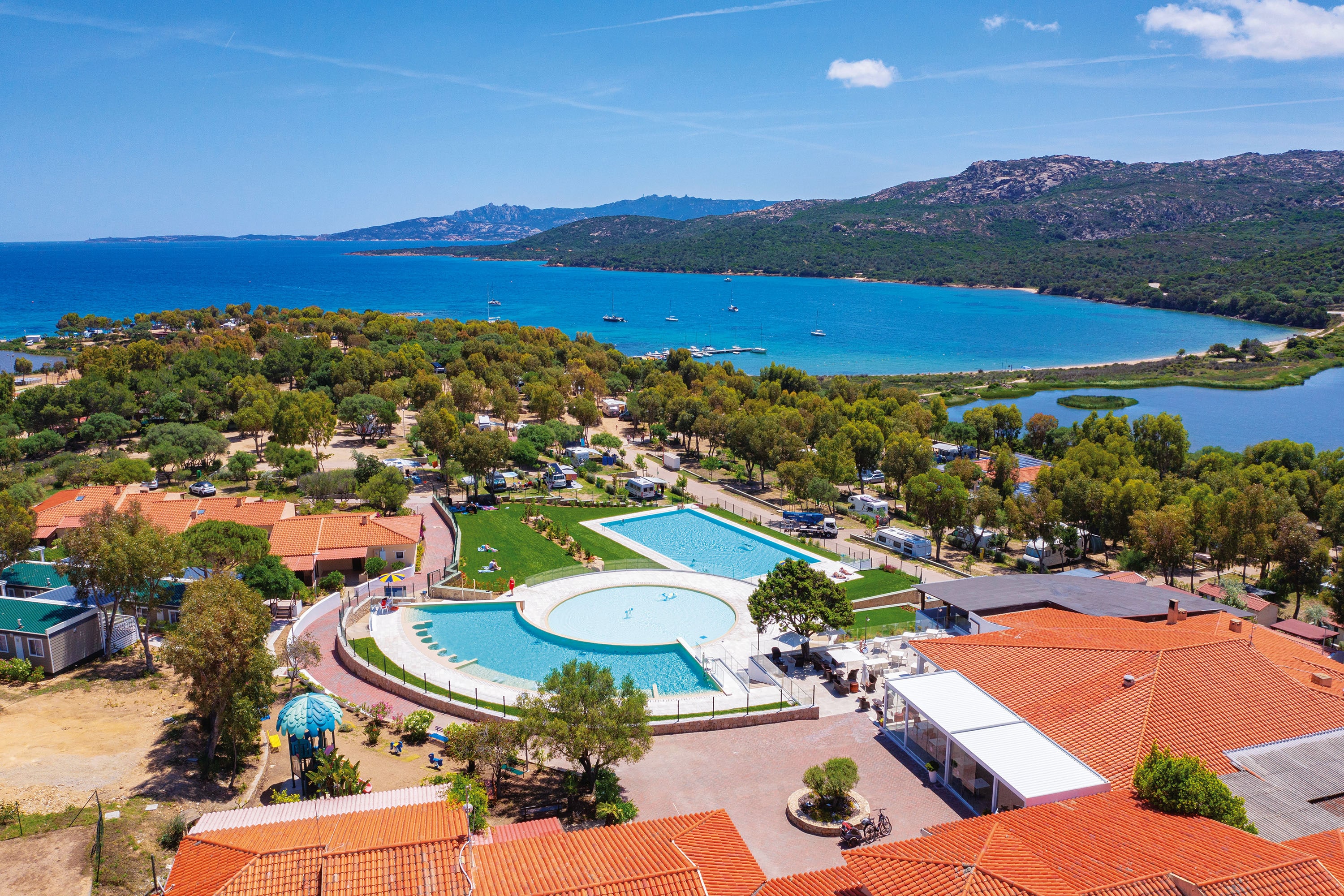 Online bestellen: Camping Village Capo d'Orso