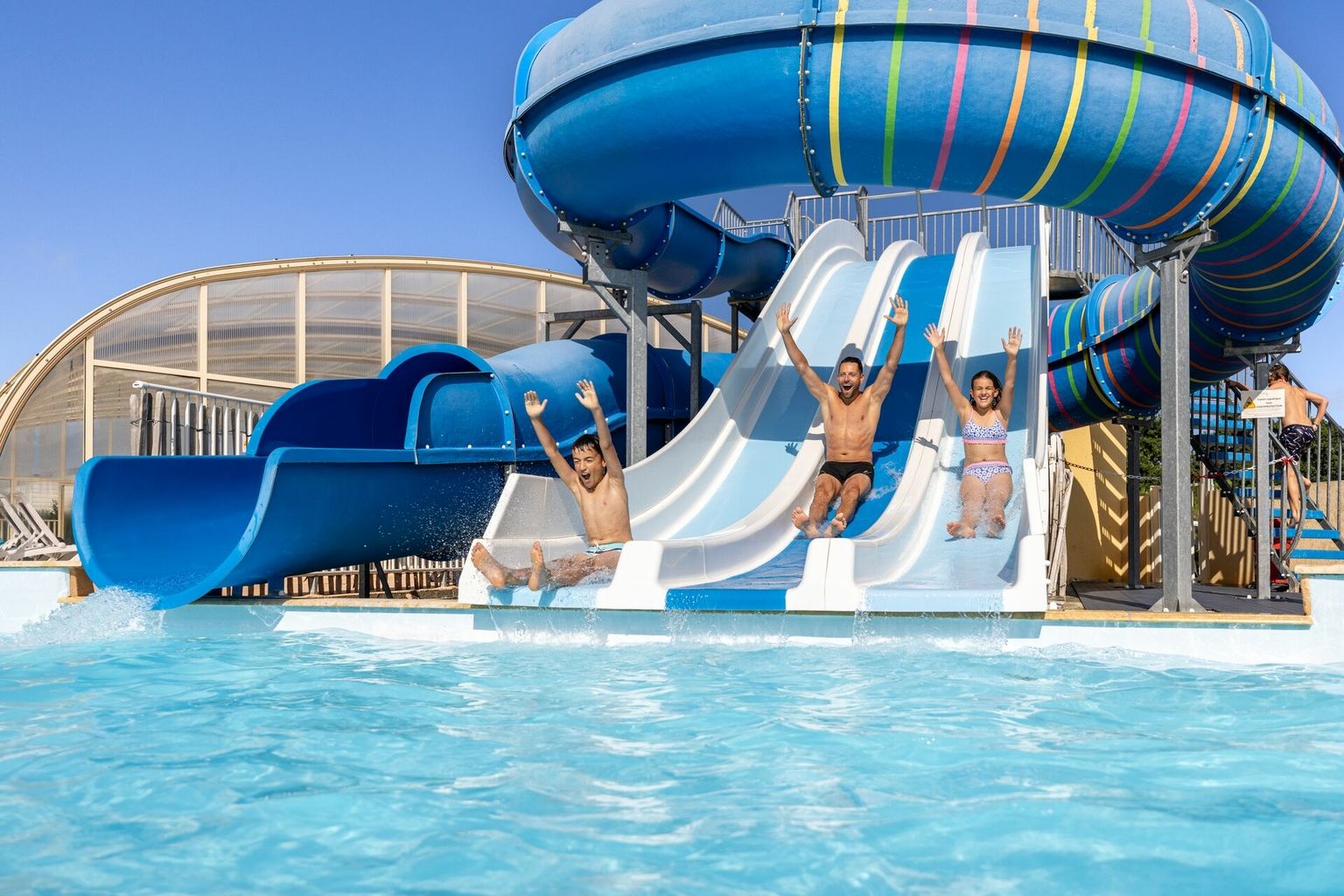 Bedroom accommodation at Camping Sandaya Mont-Saint-Michel in Genêts