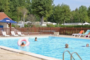 Camping L'Etang Bleu - Image 1 Camping L'Etang Bleu - Image 1