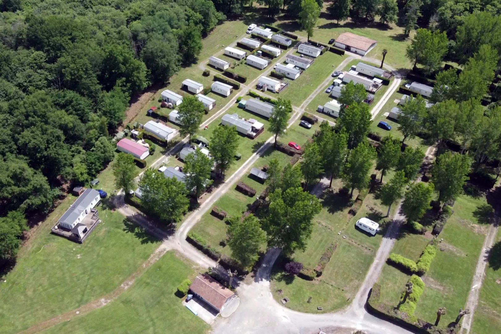 Camping L'Etang Bleu — 4