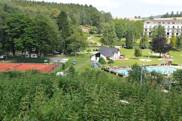 Camping Les Neufs Prés Camping Les Neufs Prés