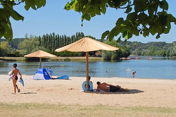 Camping Le Lac des Varennes Camping Le Lac des Varennes