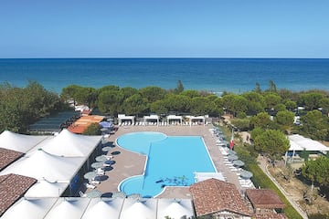 Pineto Beach Village & Camping - Image 1