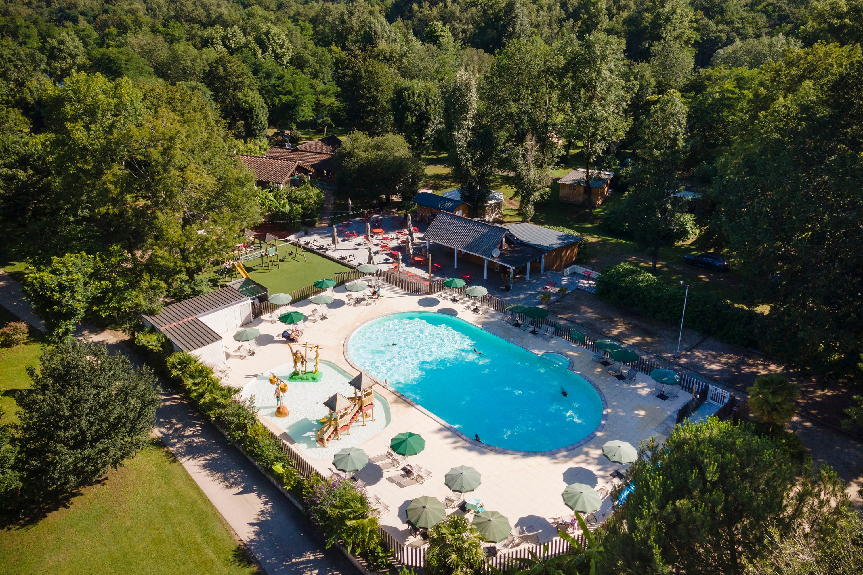 Camping Huttopia Beaulieu sur Dordogne — 4