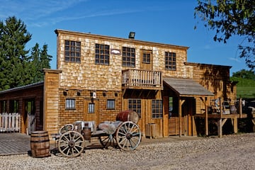 Camping Les Etangs du Moulin - Image 1