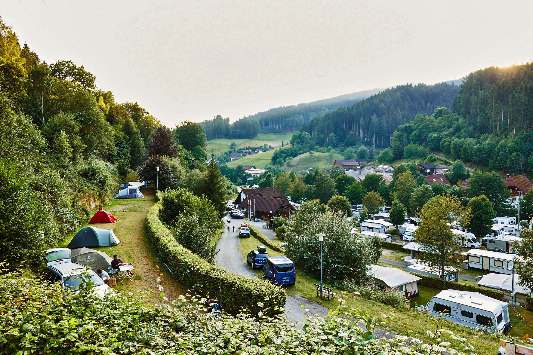 aufbewahrung camping Klappbare Camping Aufbewahrungsbox mit Metallrahmen  Organizer fr Outdoor  Zubehr