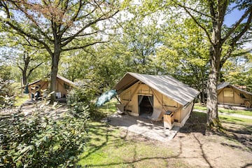 Camping Huttopia Versailles - Image 1 Camping Huttopia Versailles - Image 1