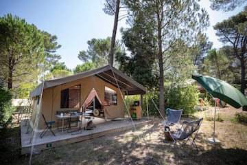Camping Huttopia Fontvieille Camping Huttopia Fontvieille