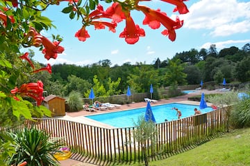 Camping Ushuaïa Villages Les 4 Saisons - Image 1