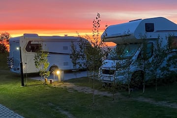 Pole Namiotowe & Camping Lazurowe