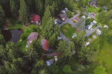 Camping Rennsteig-Caravan. Valentinsteich