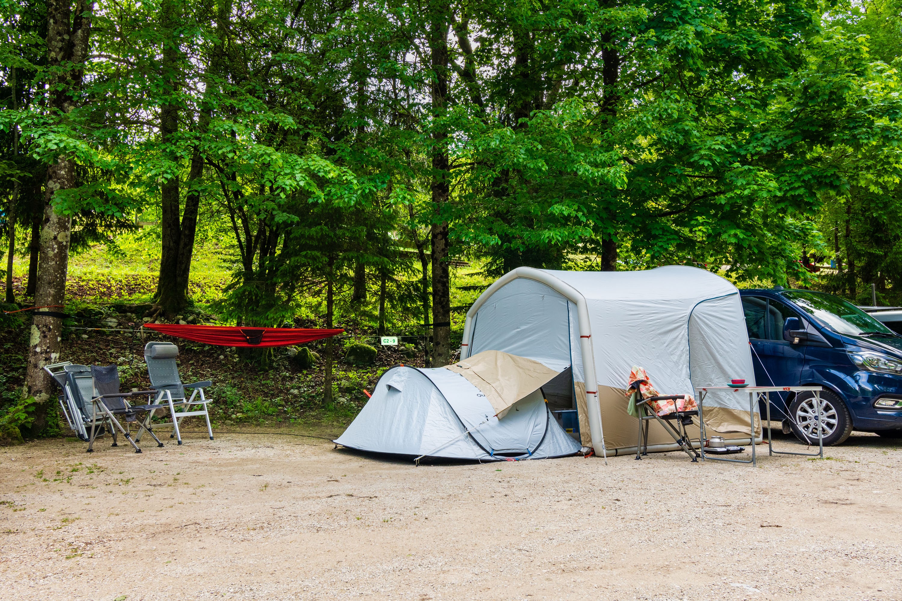 outdoor küche camping KingCamp Camping-Küchentisch – Tragbare Grillstation mit Bambusplatte main image 0
