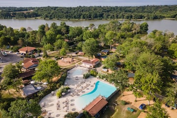 Camping Huttopia Lac de l'Uby - Gers Camping Huttopia Lac de l'Uby - Gers