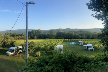Purple Eye Estate - Camp and Winery Jokas Purple Eye Estate - Camp and Winery Jokas