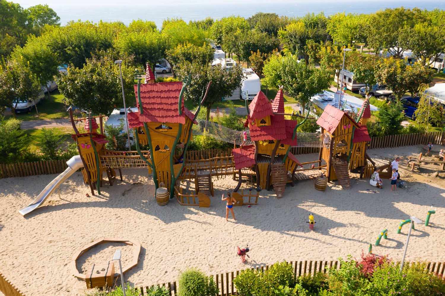 camping geschirr 6 personen BO-CAMP Melamin Campinggeschirr Set Mix&Match Essgeschirr Teller Beche
