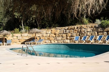 Can Bora Lodges Can Bora Lodges