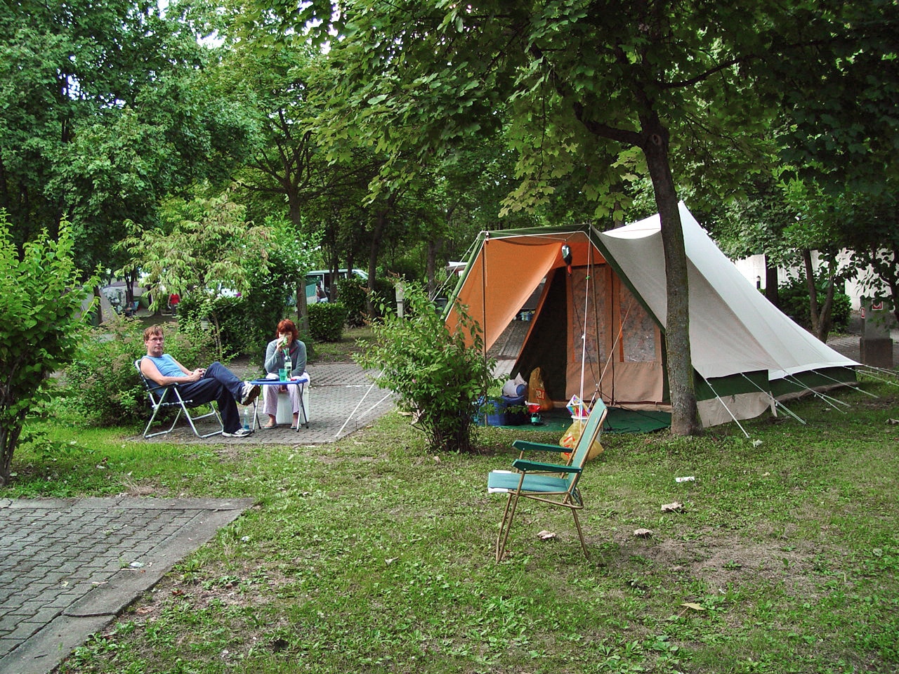 campingstuhl bis 150 kg 2er Set Campingstuhl extra hohe Lehne 150kg belastbar Campingstuhl faltbar  Angelstuhl Campingstühle – BigDean main image 1