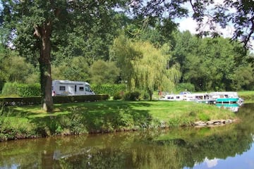 Camping du Val d'Oust Camping du Val d'Oust