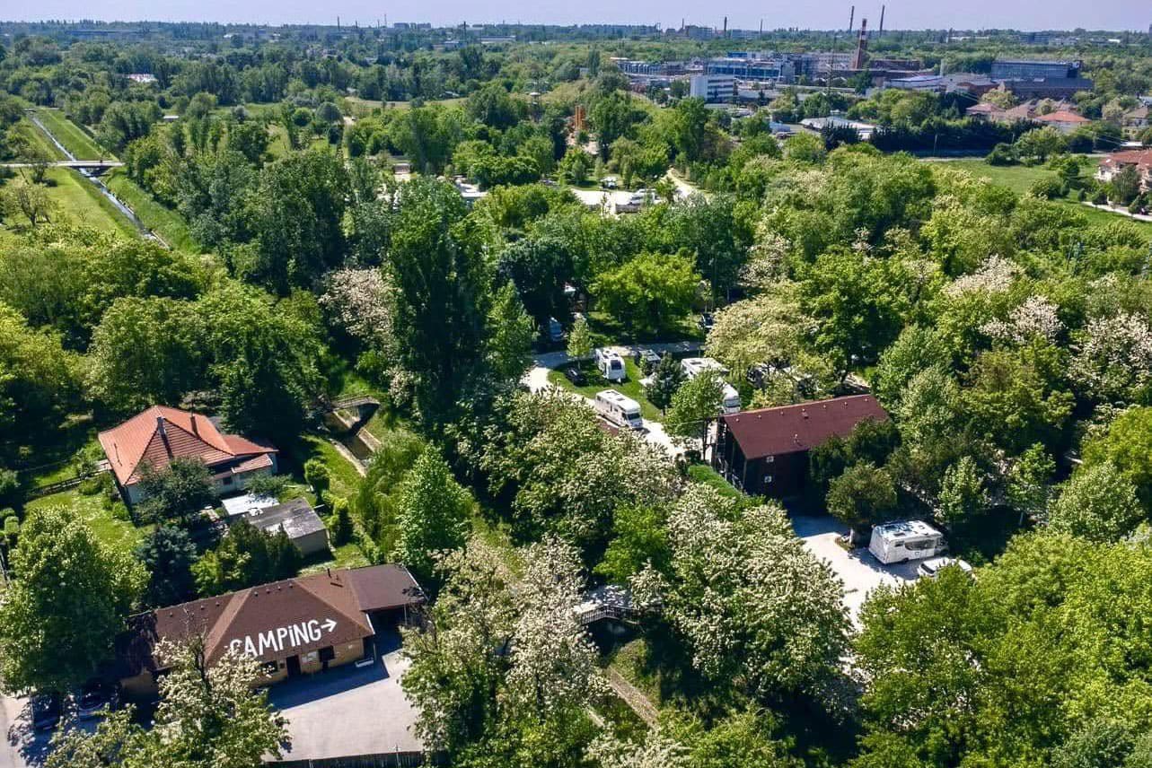Arena Camping & Guesthouse Budapest